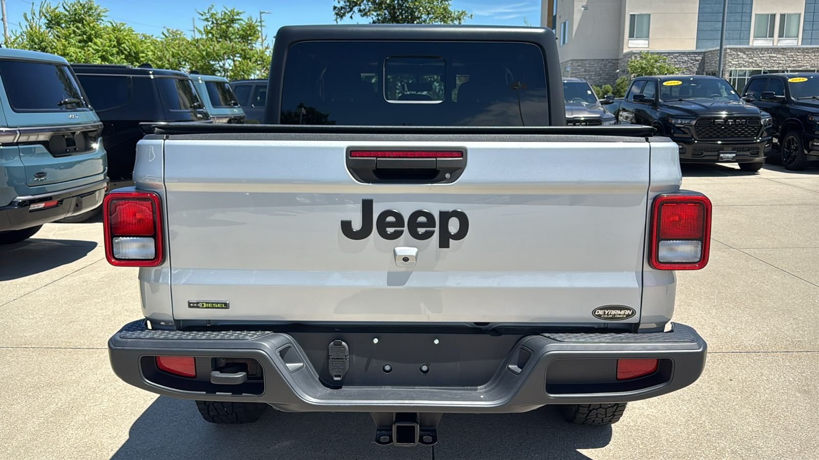 Certified Used 2022 Silver Jeep Sport image 14
