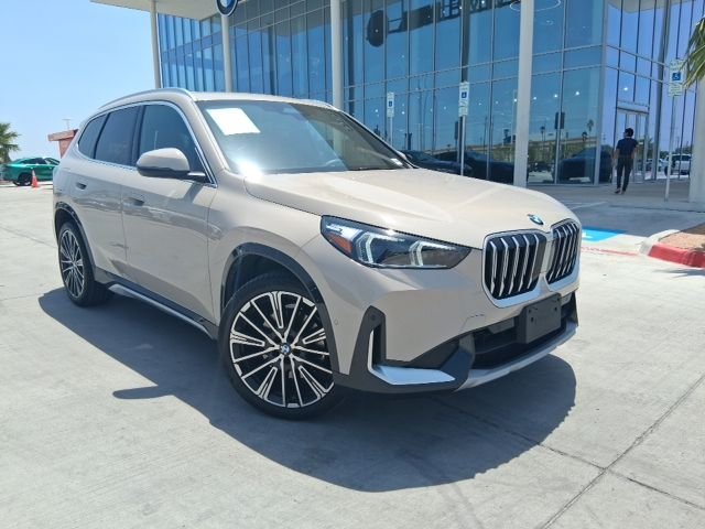Used 2026 Beige BMW xDrive28i image 1
