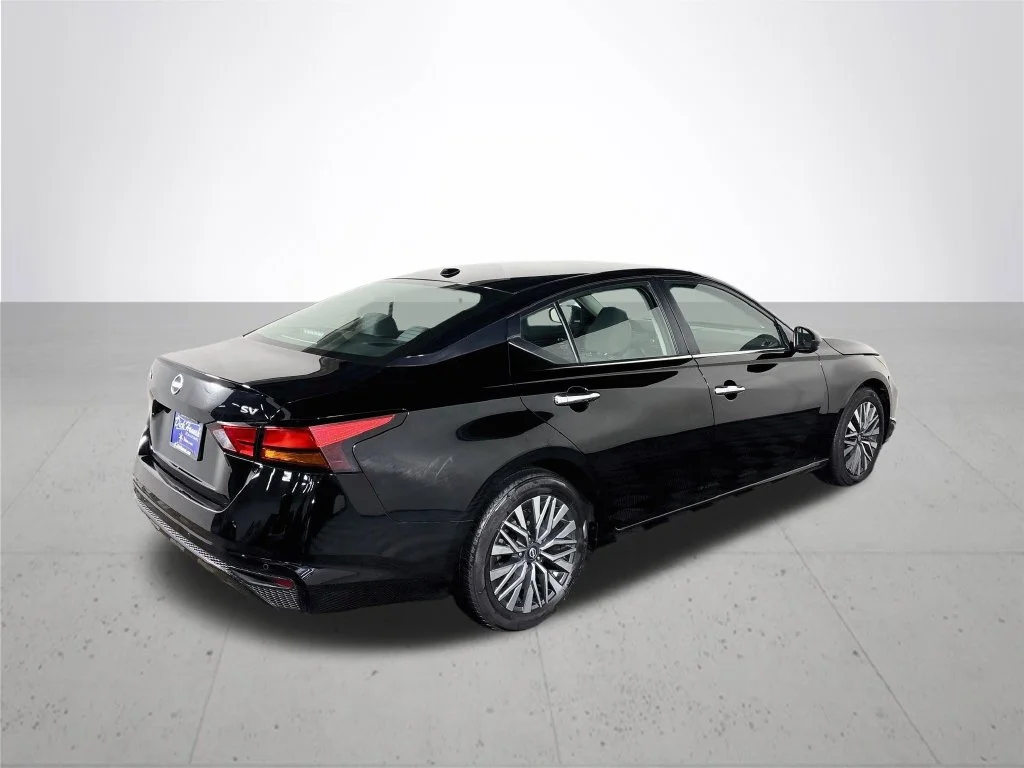 Used 2024 Black Nissan 2.5 SV image 6