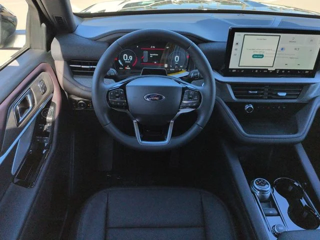 New 2026 Carbonized Gray Metallic Ford Platinum™ image 16