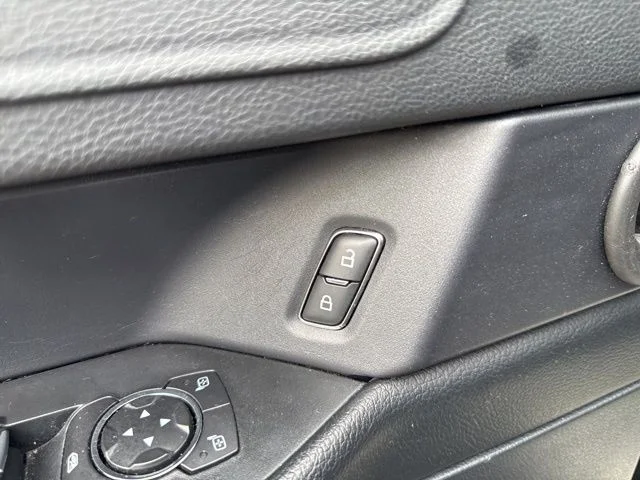 Used 2021 Blue Ford XLT image 30