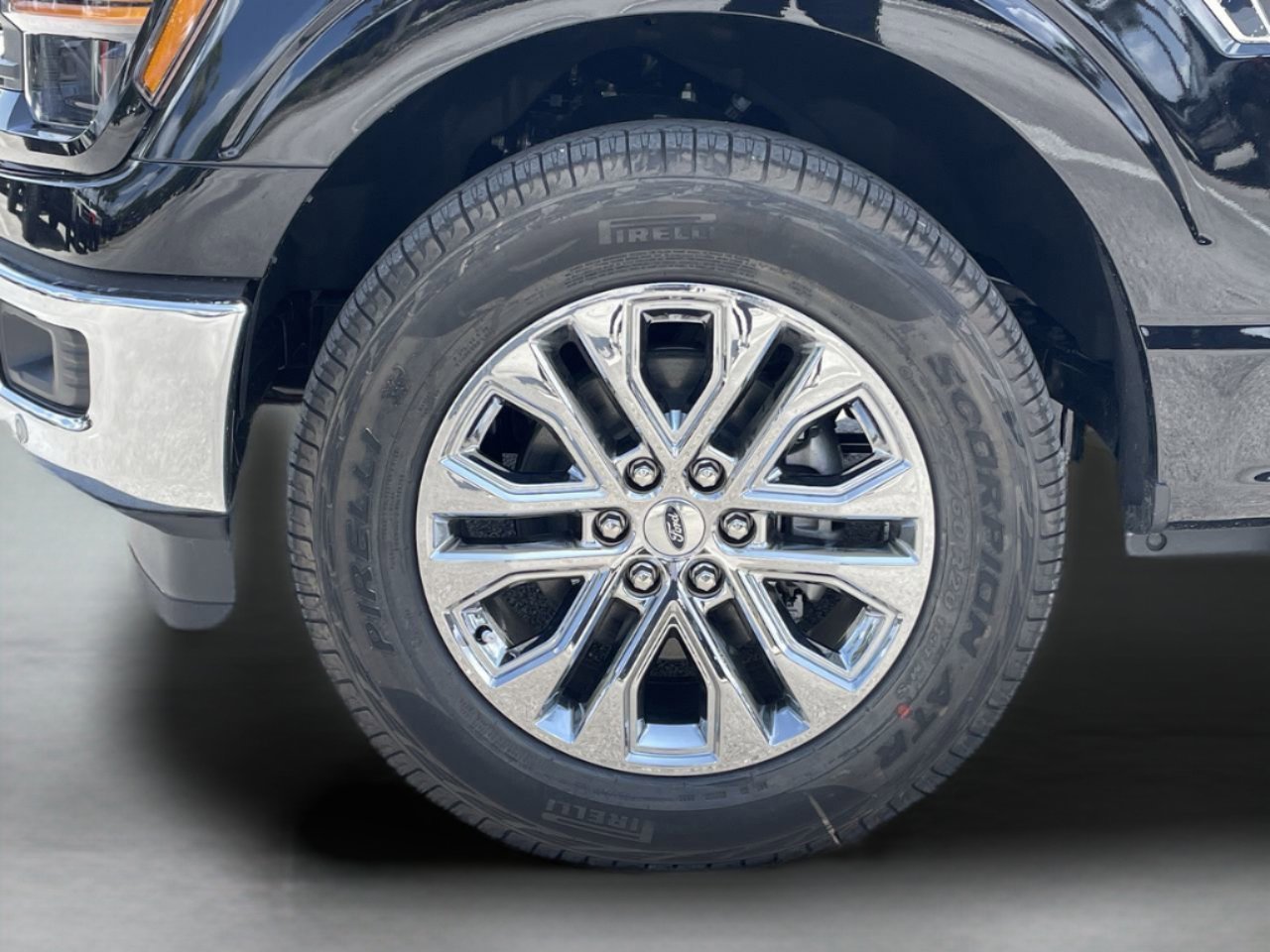 New 2026 Agate Black Metallic Ford XLT image 32