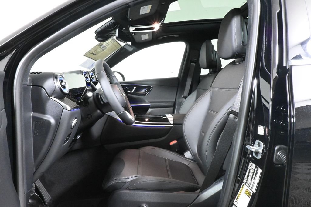 Used 2026 Black Mercedes-Benz GLC 300 image 3