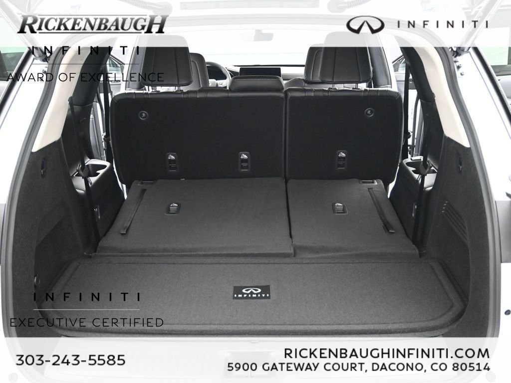 Certified Used 2026 White INFINITI LUXE image 15