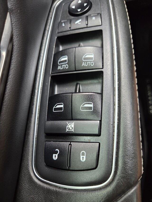 Used 2019 Granite Crystal Metallic Clearcoat Ram Limited image 23