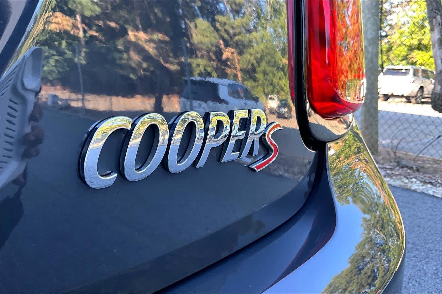 Used 2019 Thunder Grey Metallic MINI Cooper S image 10