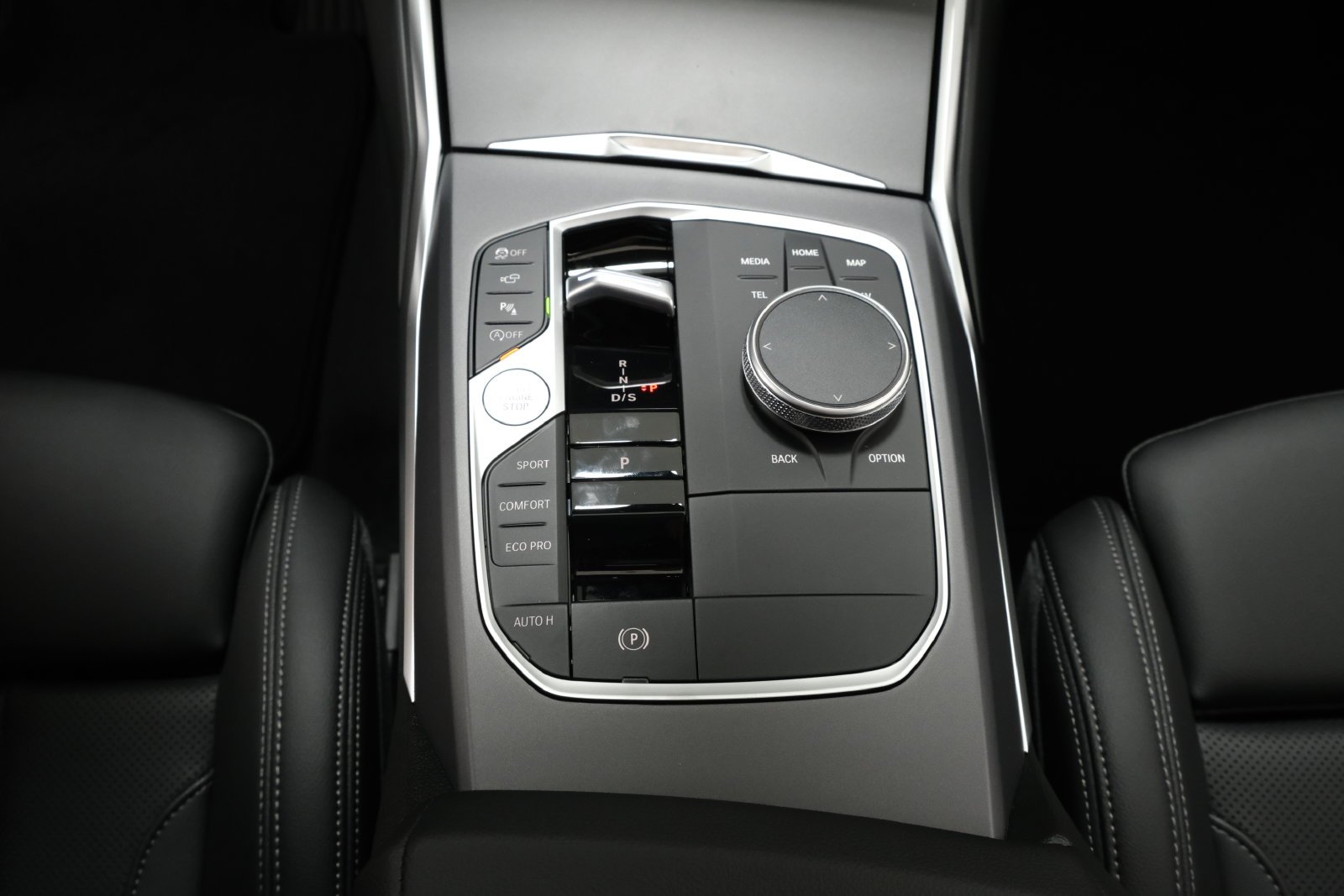 New 2026 Alpine White BMW 230i xDrive image 24