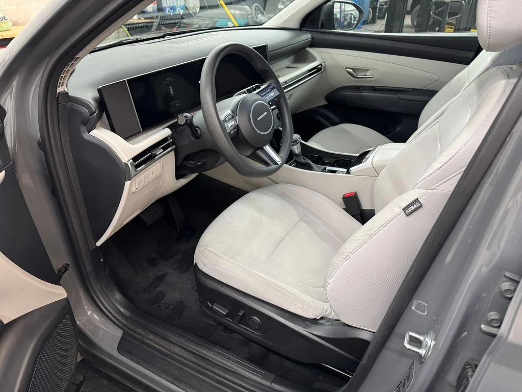 Used 2025 Gray Hyundai SEL image 13