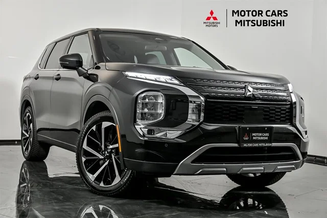 2022 Mitsubishi Outlander SE