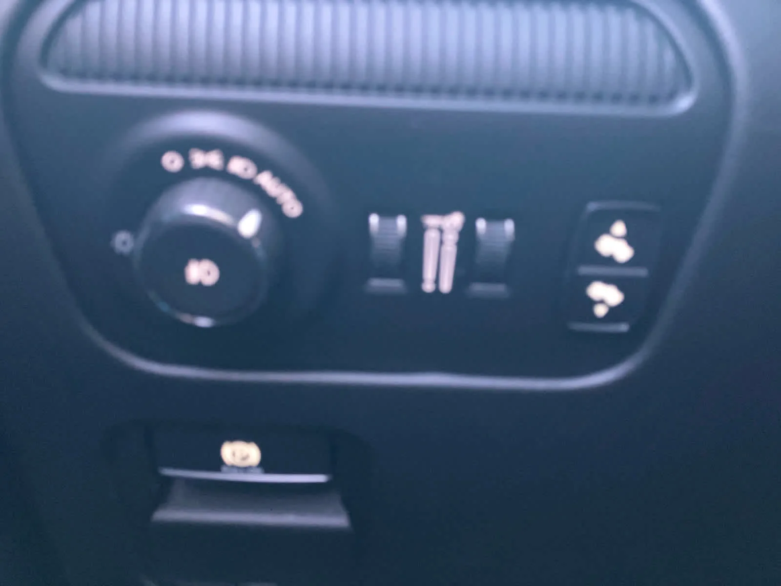Used 2022 BRIGHT WHITE CL Jeep Series II Obsidian image 12