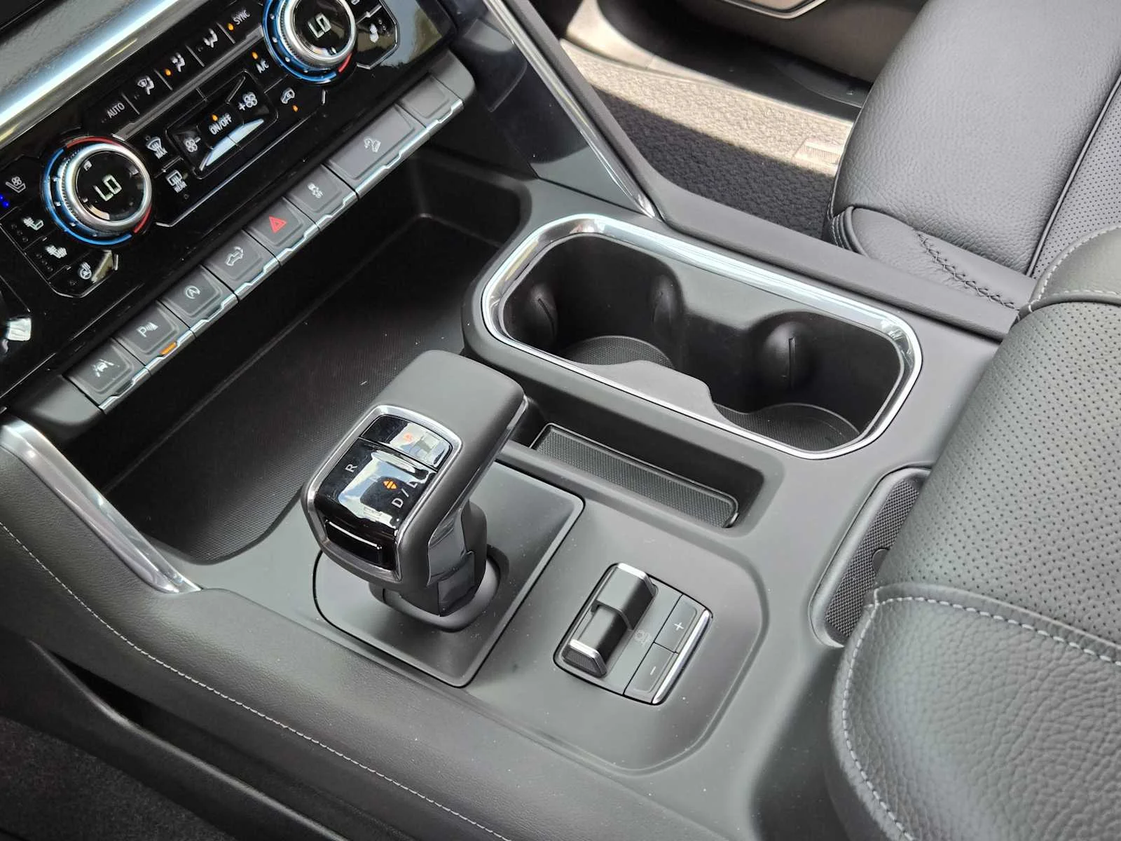 2026 GMC Sierra 1500 Denali - Photo 14
