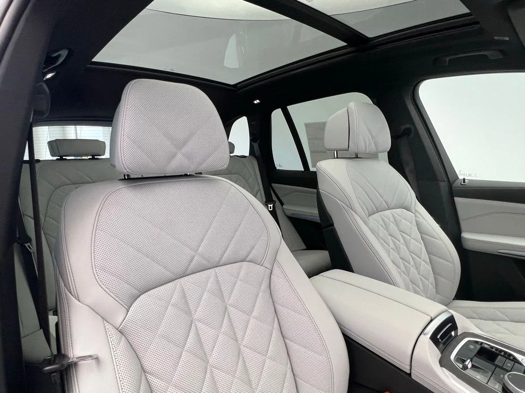 New 2026 Brooklyn Grey Metallic BMW xDrive50e image 7
