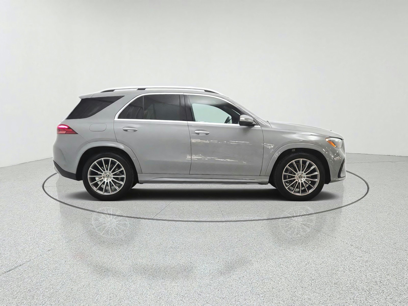 Used 2025 MANUFAKTUR Alpine Grey Mercedes-Benz GLE 450 4MATIC® SUV image 4