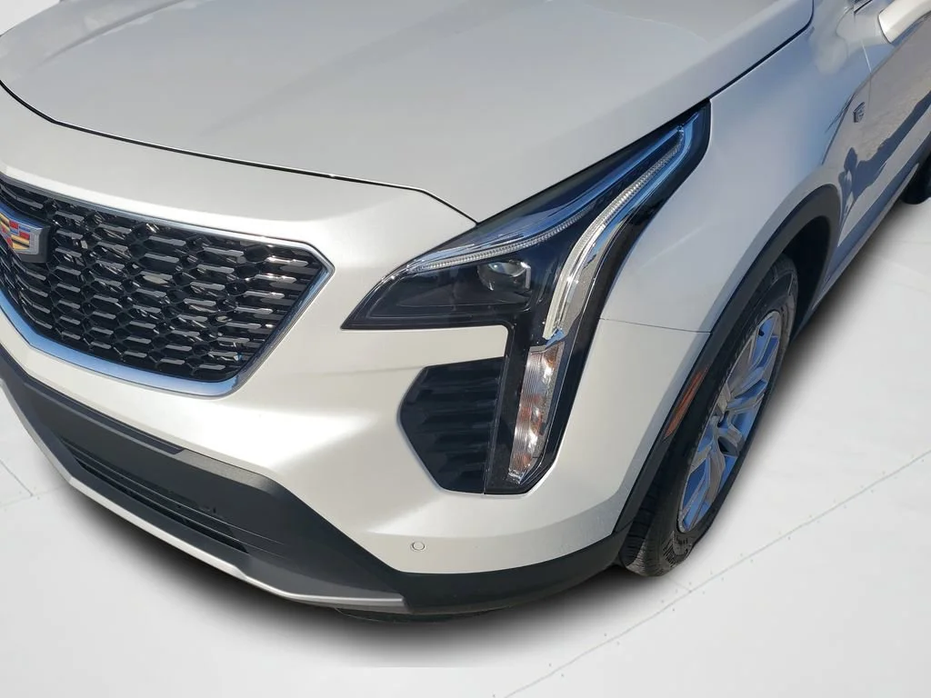 Used 2023 Crystal White Tricoat Cadillac Premium Luxury image 24