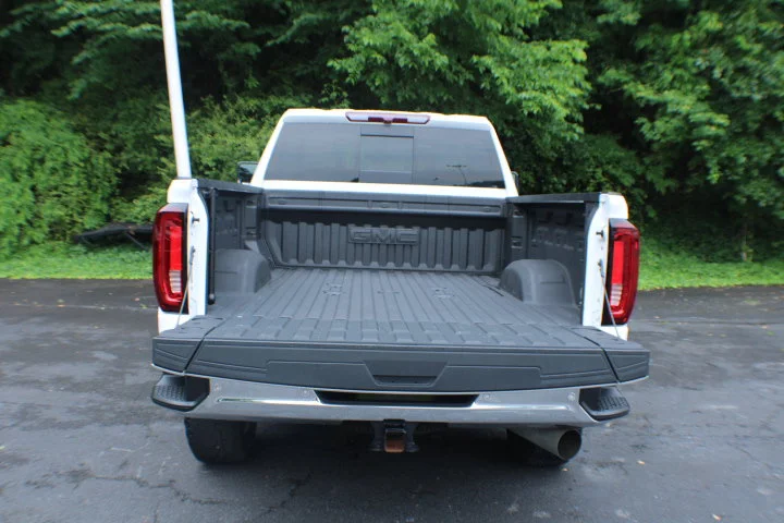 Certified Used 2023 Summit White GMC SLT image 18