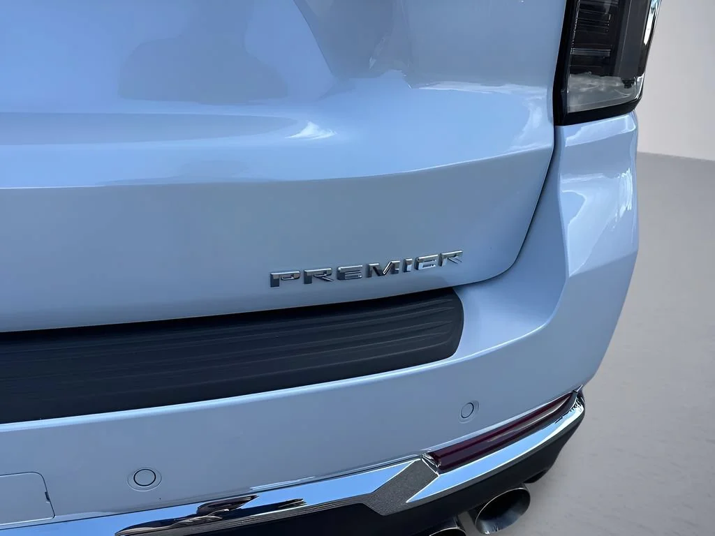 Used 2026 Polar White Tricoat Chevrolet Premier image 39