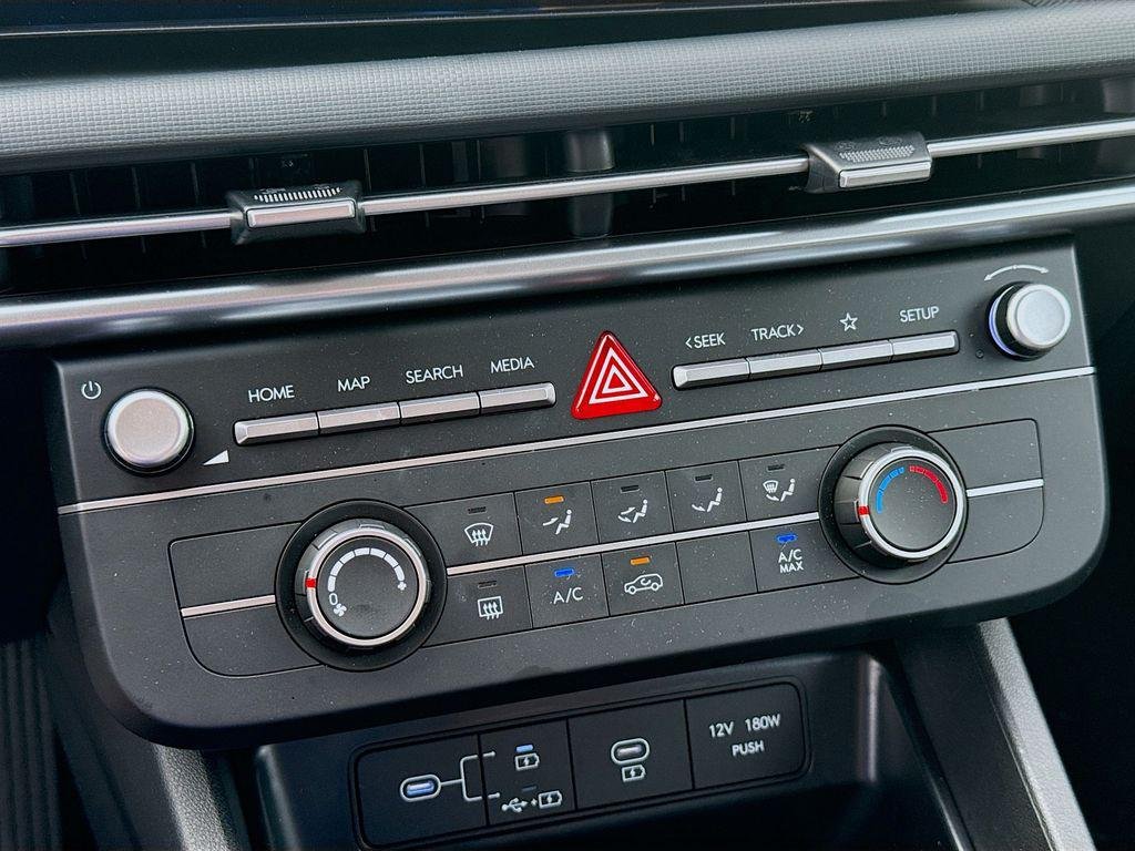 2025 Hyundai Tucson SE - Photo 12