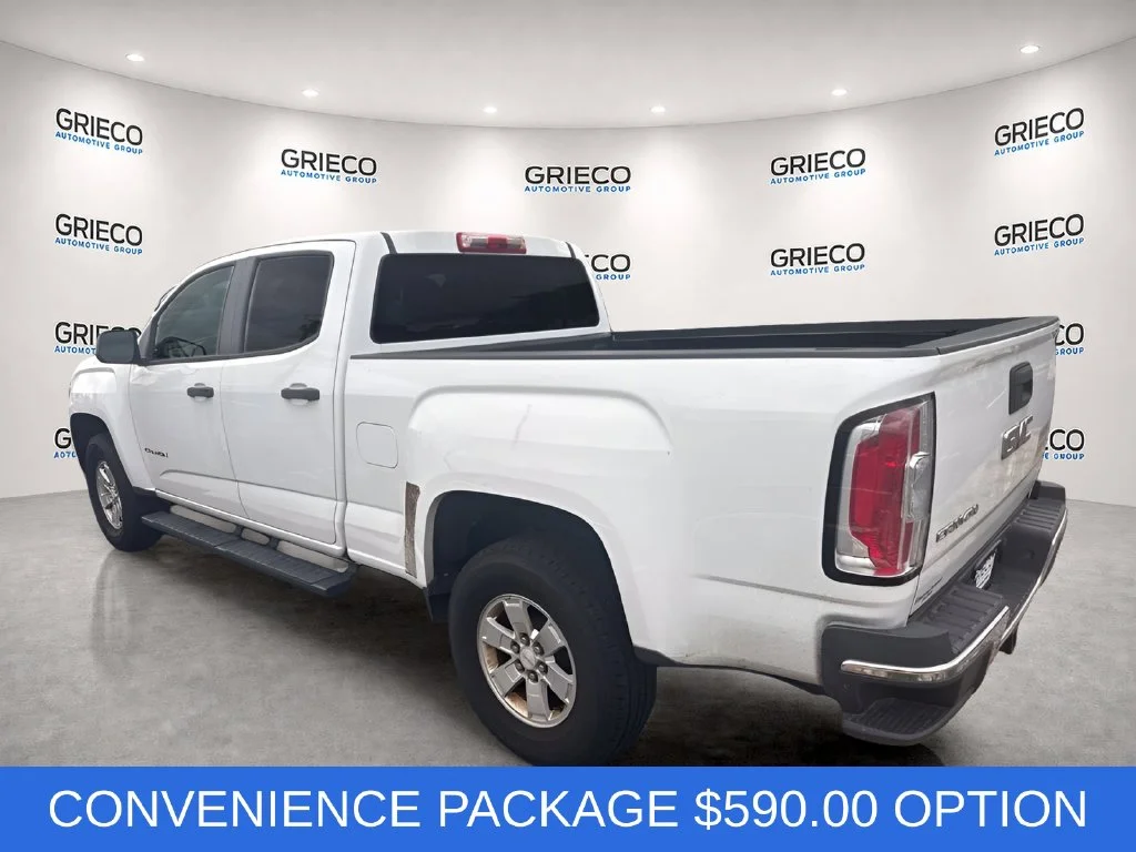 Used 2015 White GMC Base image 4