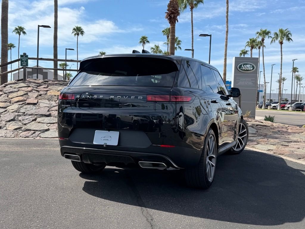 New 2027 Santorini Black Land Rover SE image 20