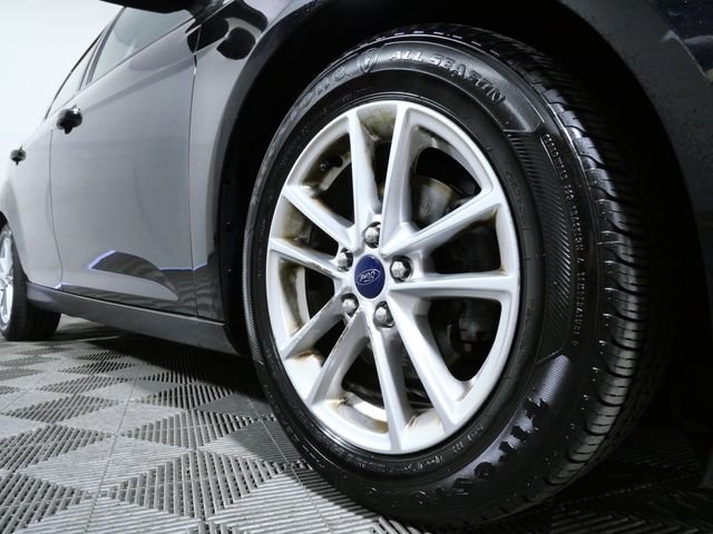 Used 2016 Ford Focus SE with VIN 1FADP3K25GL271079 for sale in Apple Valley, Minnesota