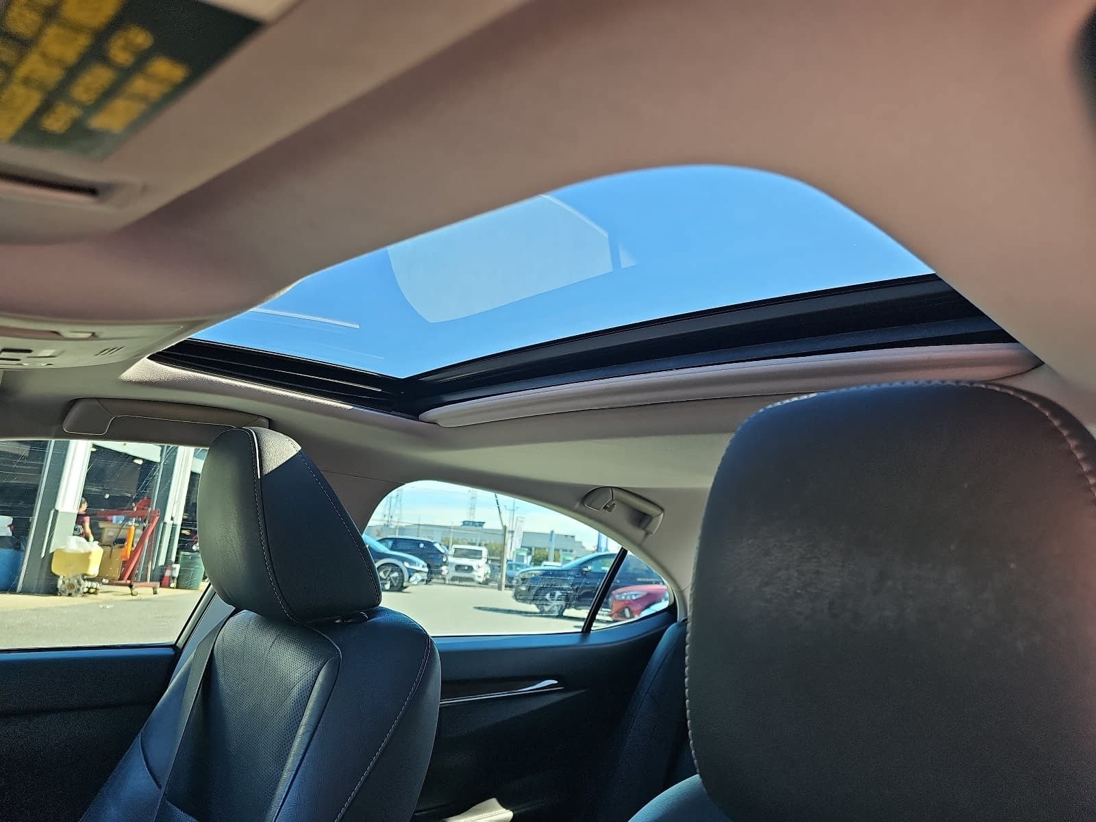 Used 2016 Black Lexus 350 image 27