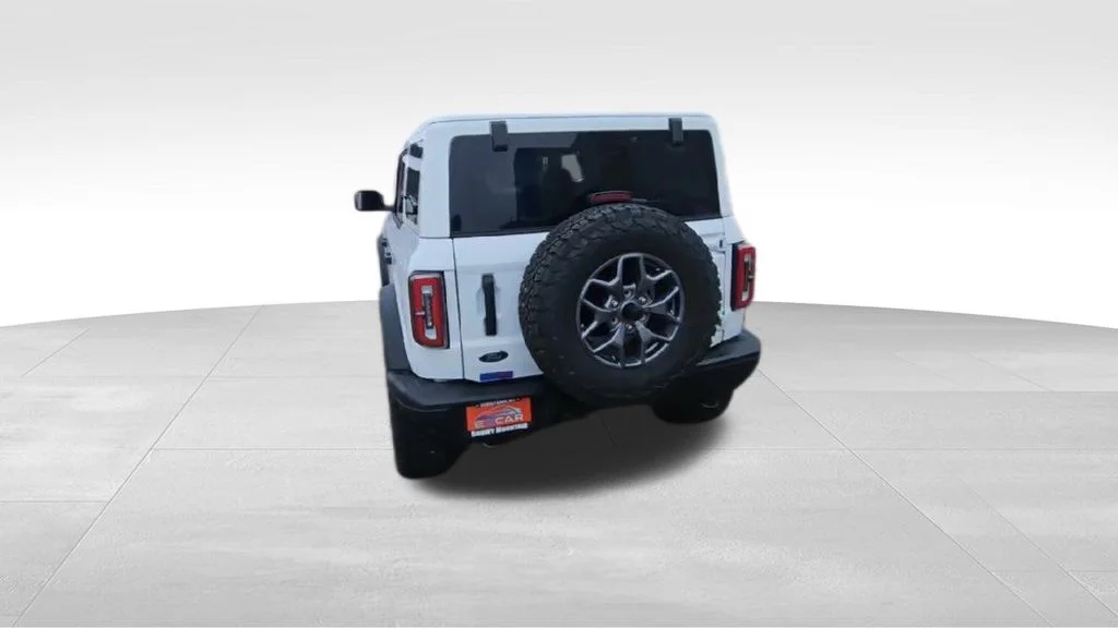 New 2025 Oxford White Ford Badlands® image 7