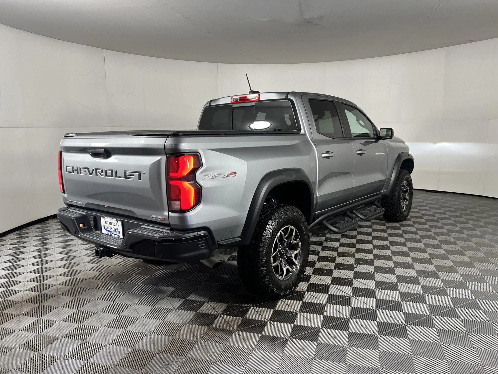 Used 2024 Sterling Gray Metallic Chevrolet ZR2 image 22