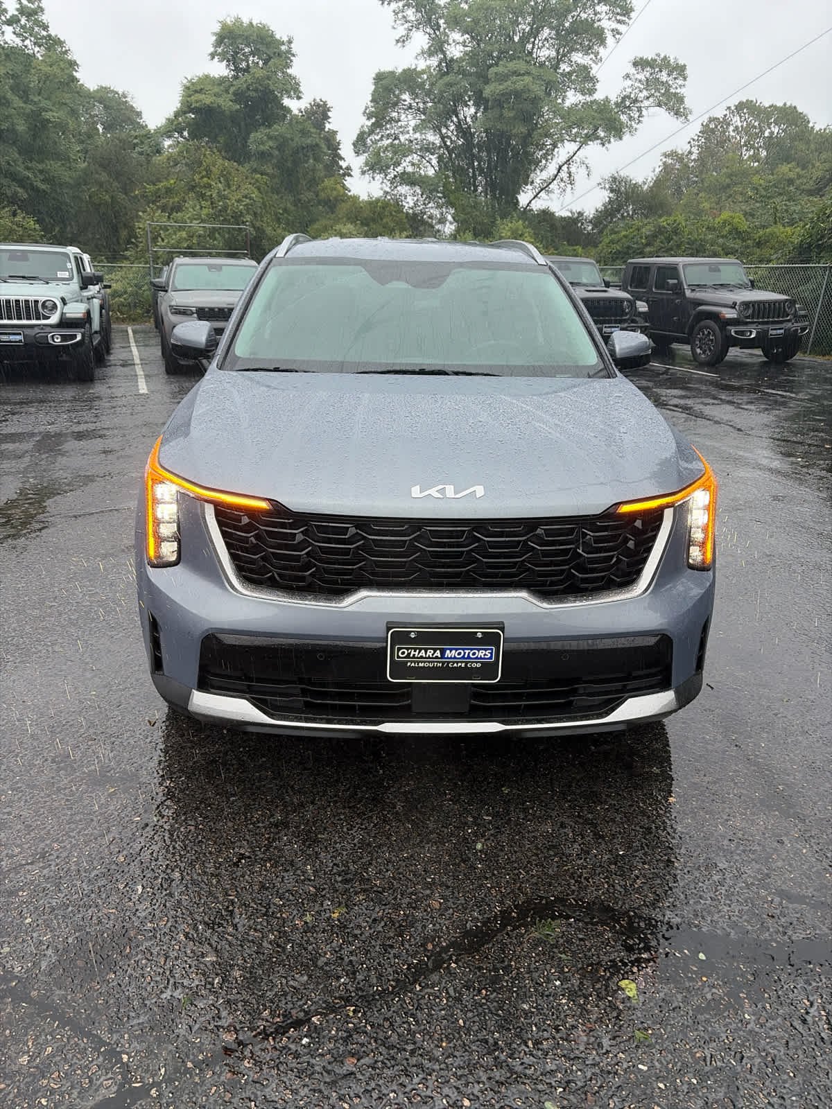 Used 2024 Everlasting Silver Kia S image 2