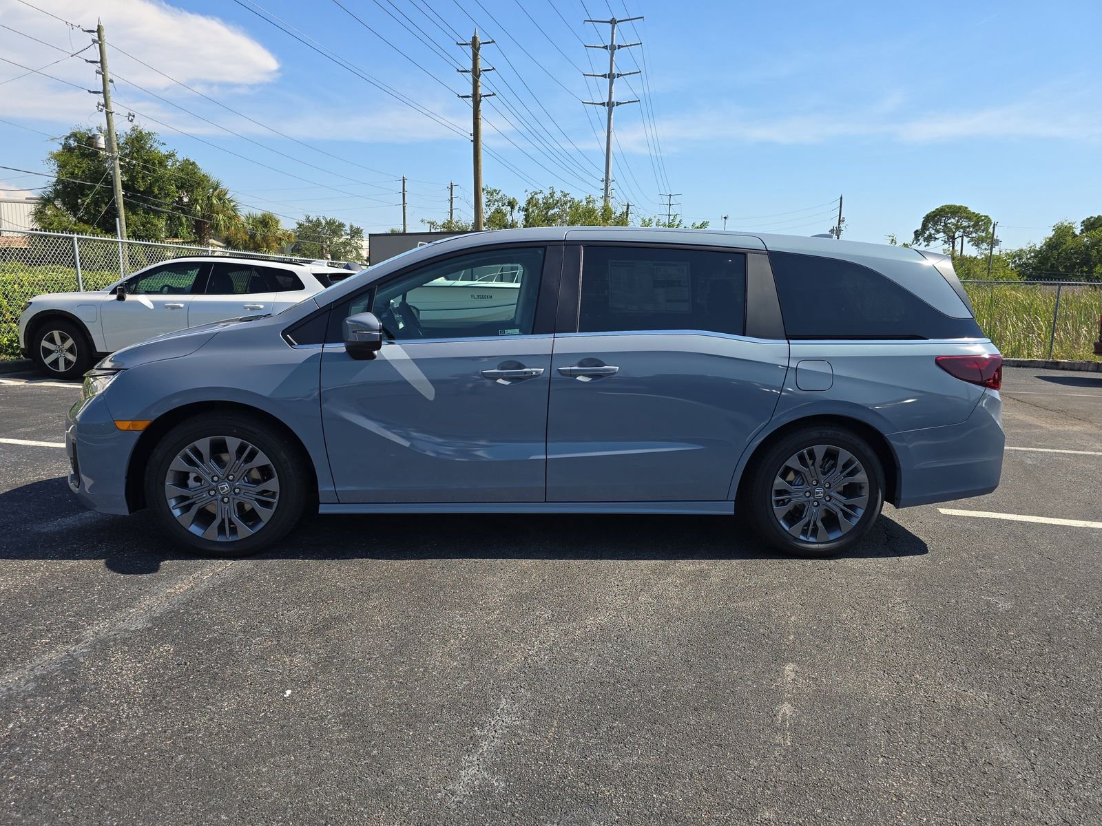 New 2026 Sonic Gray Pearl Honda Touring image 6