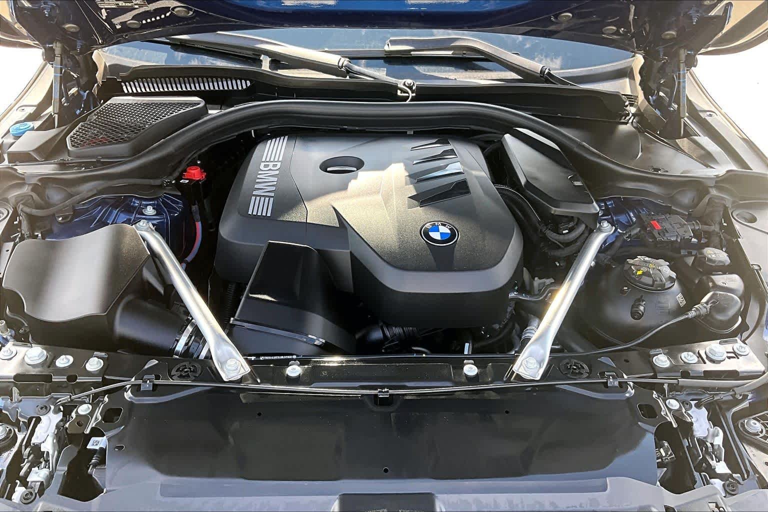 Used 2027 Phytonic Blue Metallic BMW 530i image 30