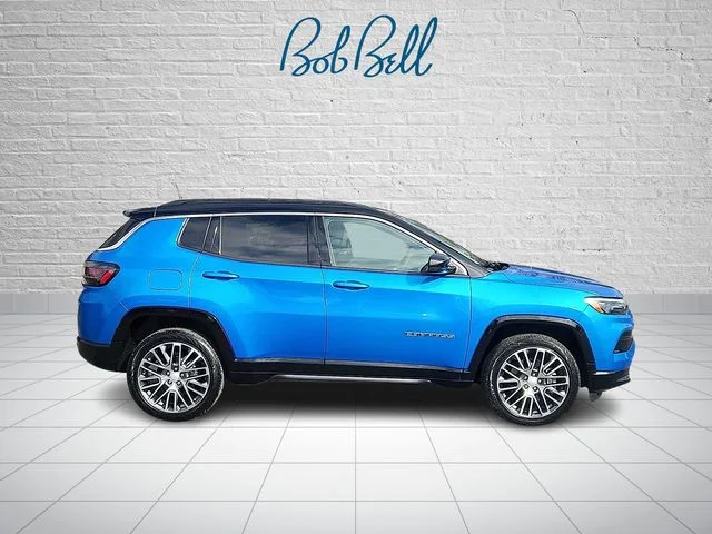 Used 2023 Blue Jeep Limited image 7