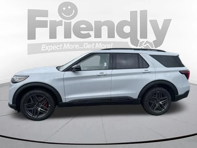New 2026 Space White Metallic Ford ST-Line image 3