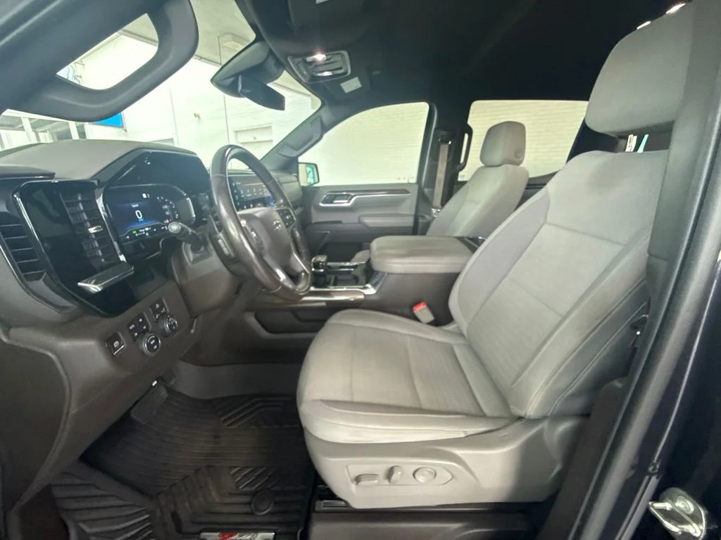 Used 2023 Ash Chevrolet RST image 33