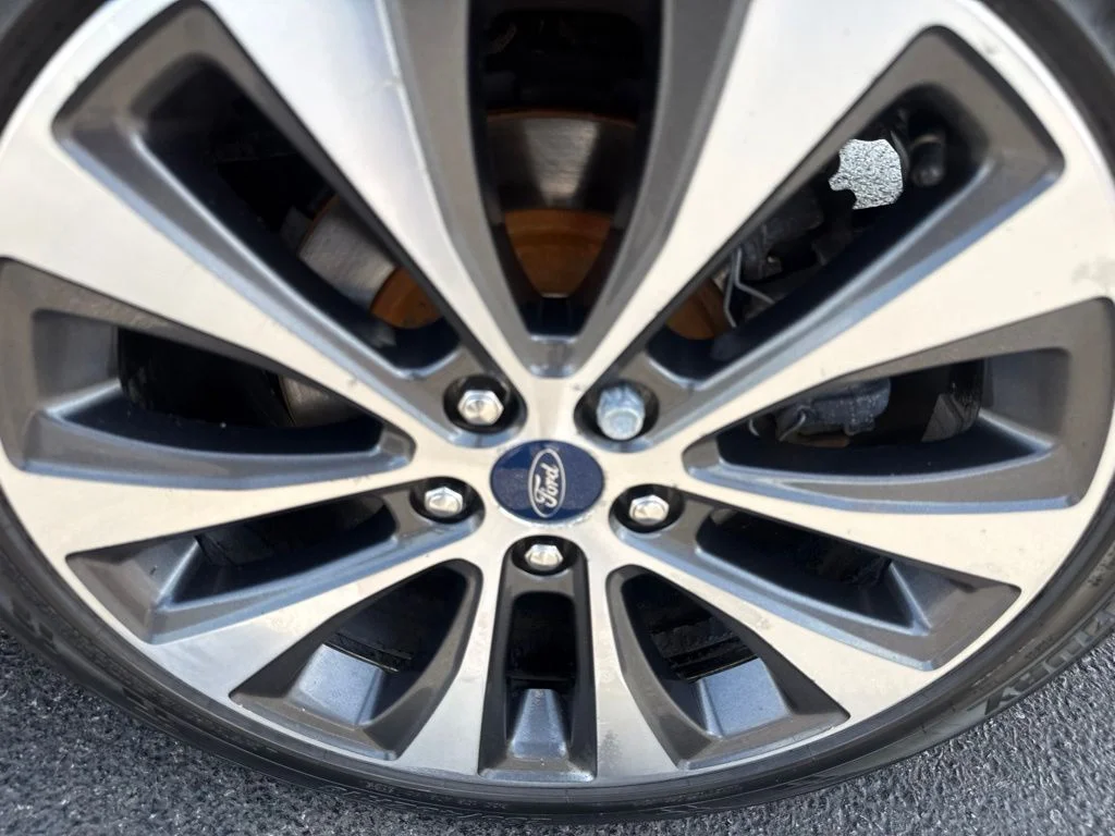Used 2020 Blue Ford SE image 42