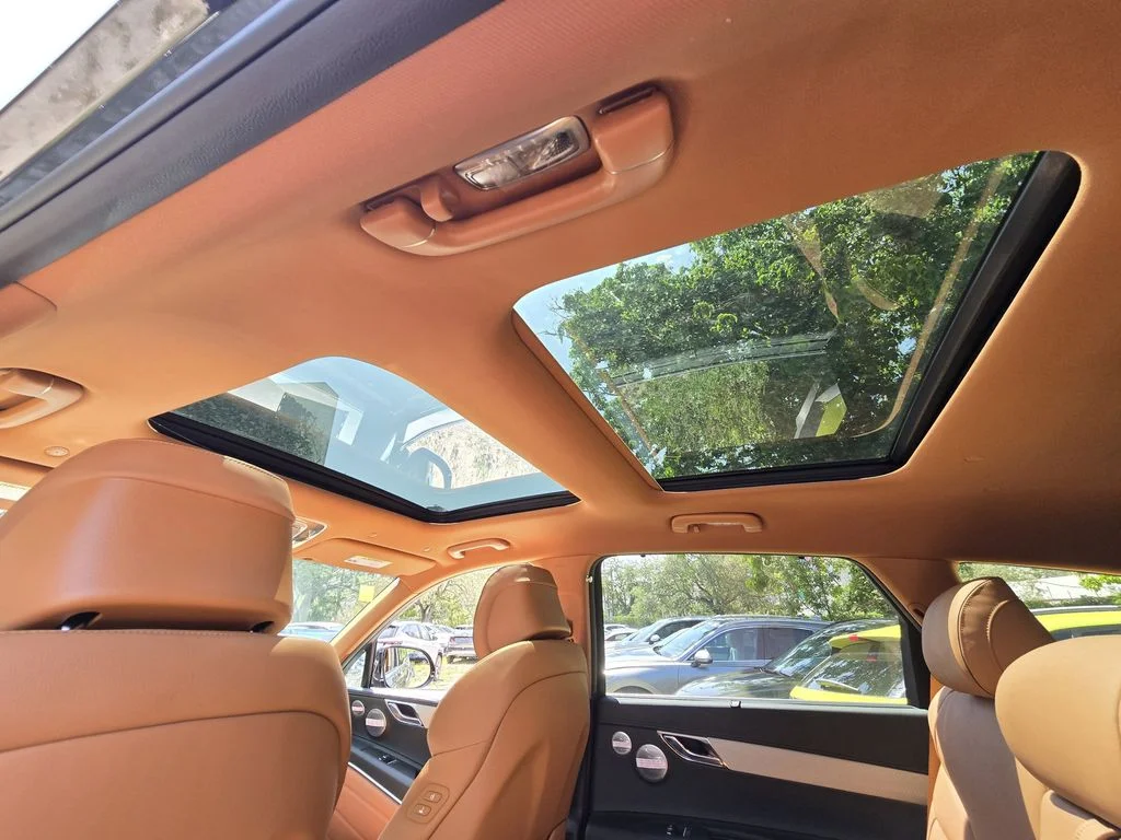 New 2026 White Genesis 2.5T Prestige image 10