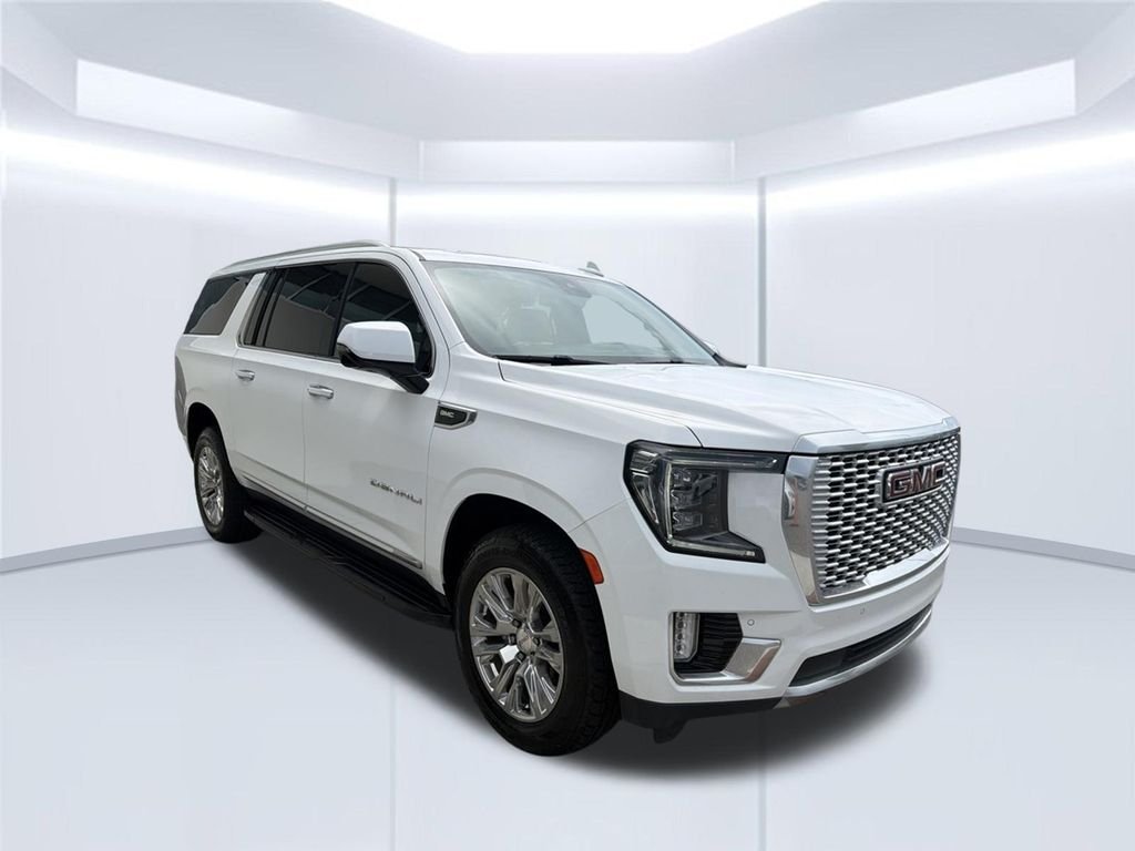 Used 2023 White GMC Denali image 9