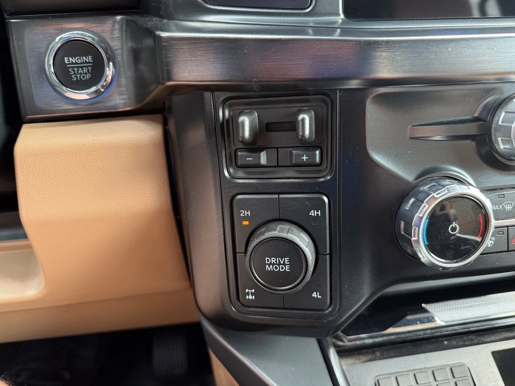 Used 2025 Gray Ford Lariat image 23