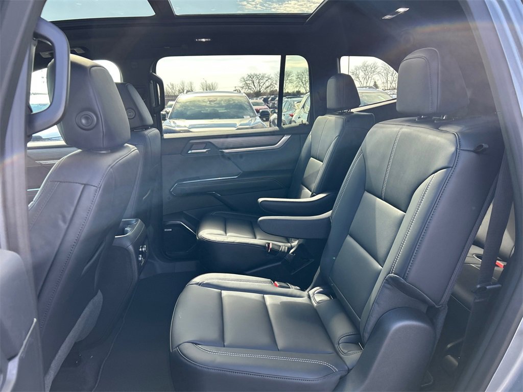 2026 GMC ACADIA - Image 33