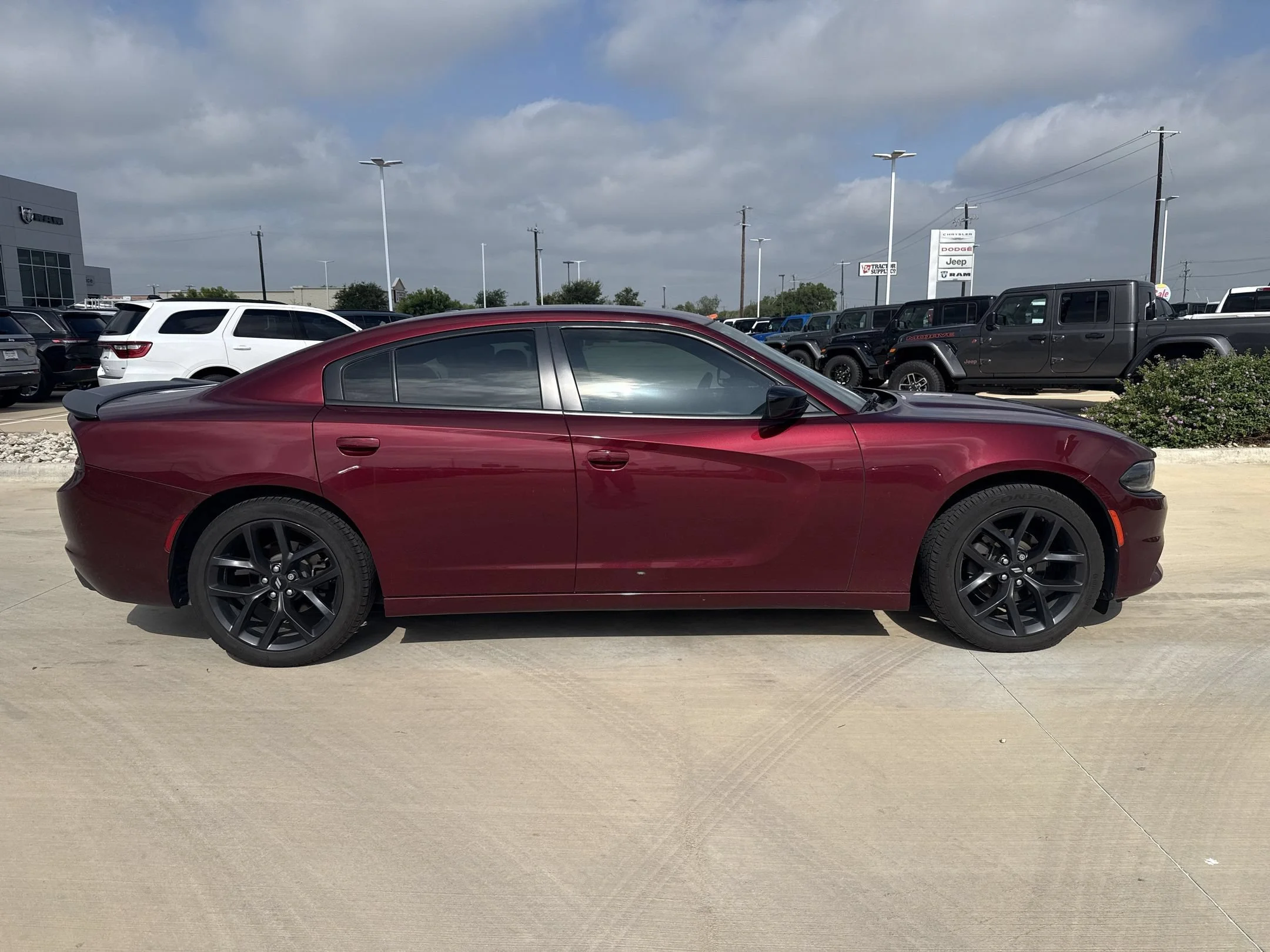 Used 2019 Dodge Charger SXT with VIN 2C3CDXBG4KH540720 for sale in Castroville, TX