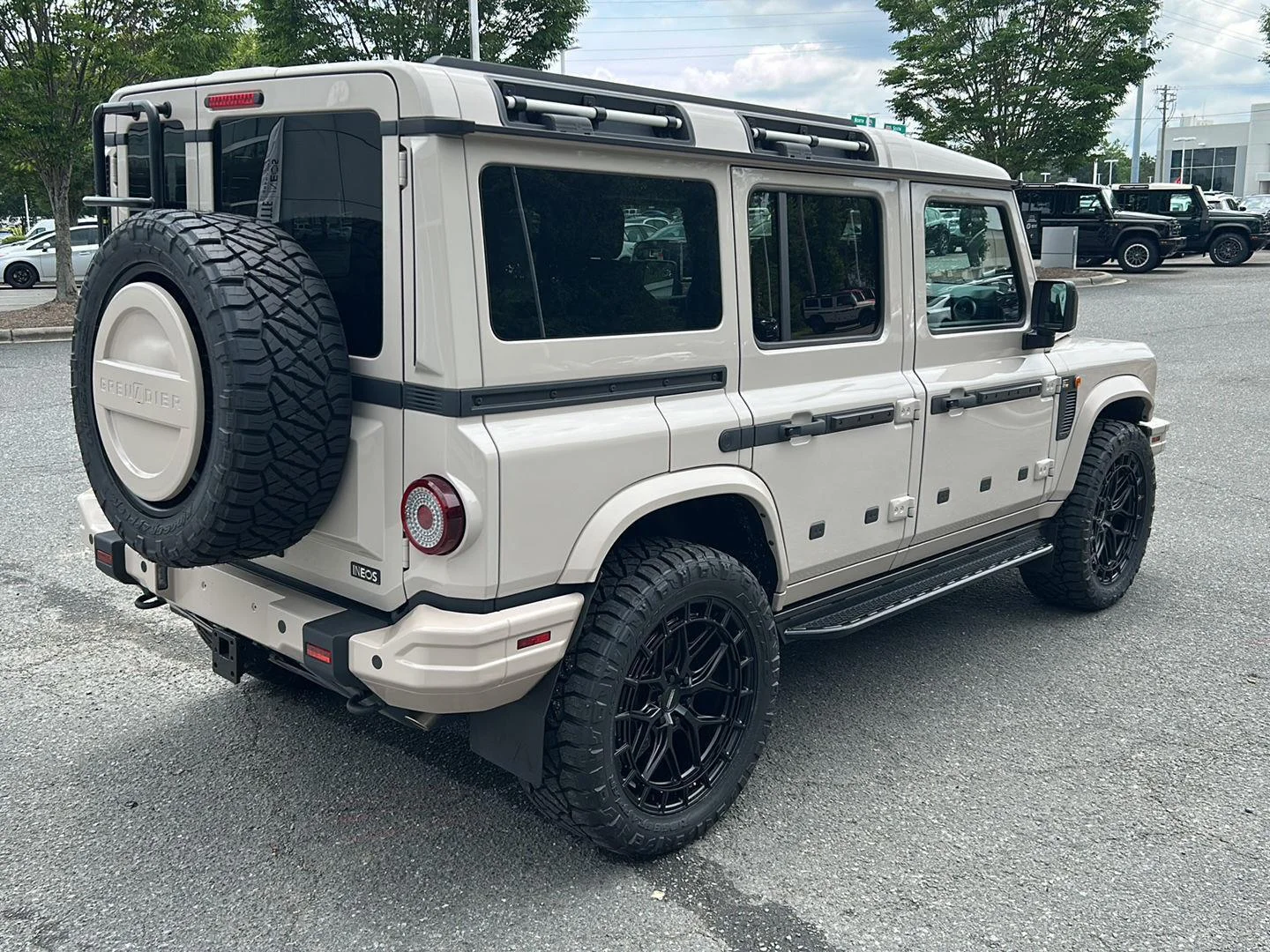 New 2025 Magic Mushroom INEOS Fieldmaster Edition *Monopaint Pkg**Vossen 22" Wheels* image 5