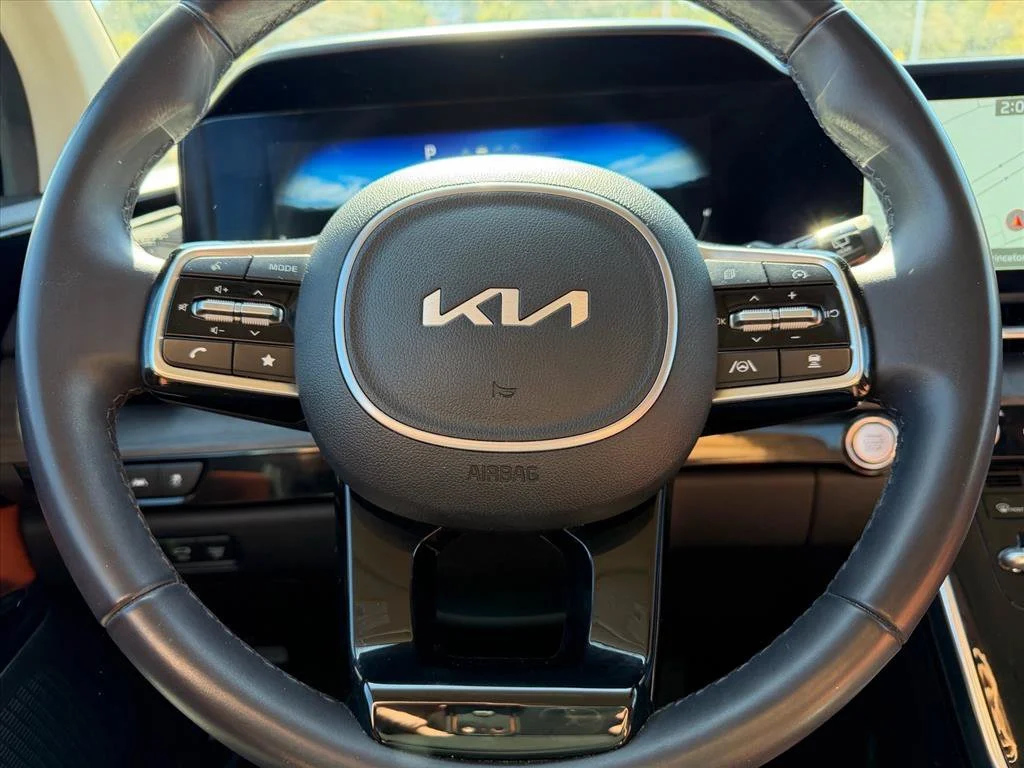 Used 2024 White Kia SX image 20