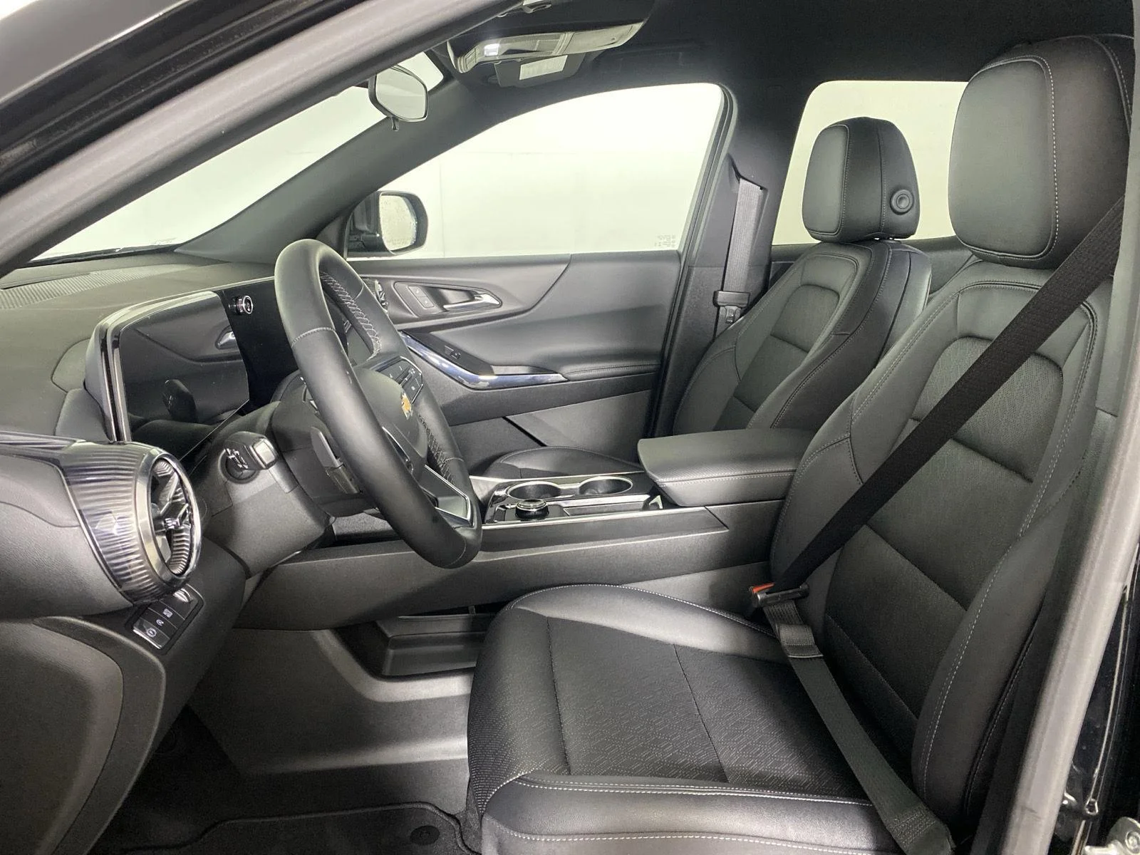 New 2026 Mosaic Black Metallic Chevrolet LT image 10