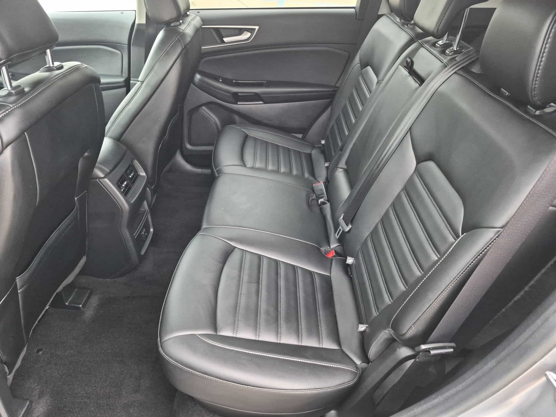 Used 2020 Iconic Silver Metallic Ford SEL AWD image 24