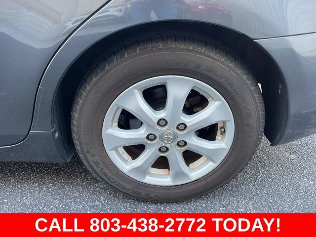 Used 2011 Gray Toyota LE image 25