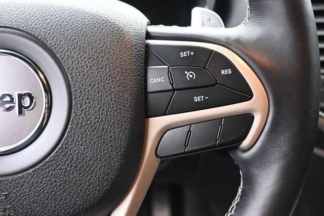 Used 2017 Gray Jeep Limited image 28