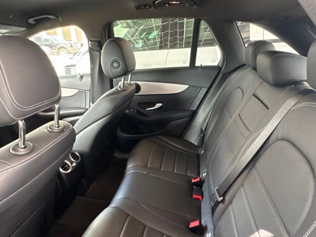 Used 2022 Silver Mercedes-Benz GLC 300 image 47