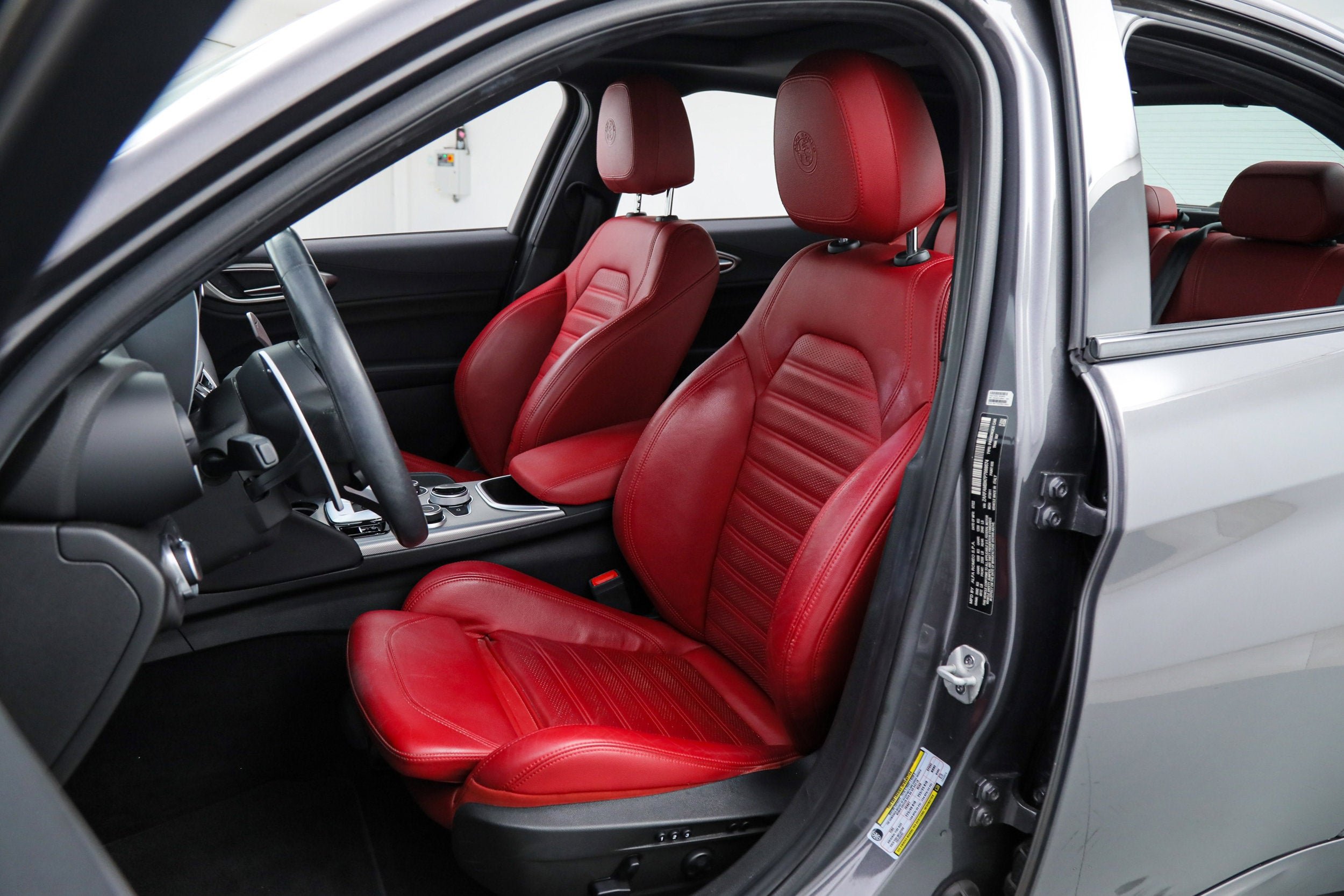Used 2023 Gray Alfa Romeo Veloce image 18