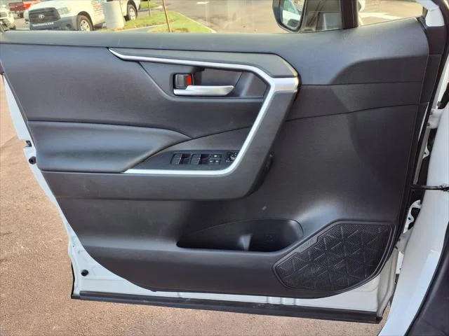 Certified Used 2025 Ice Toyota Hybrid XLE image 56