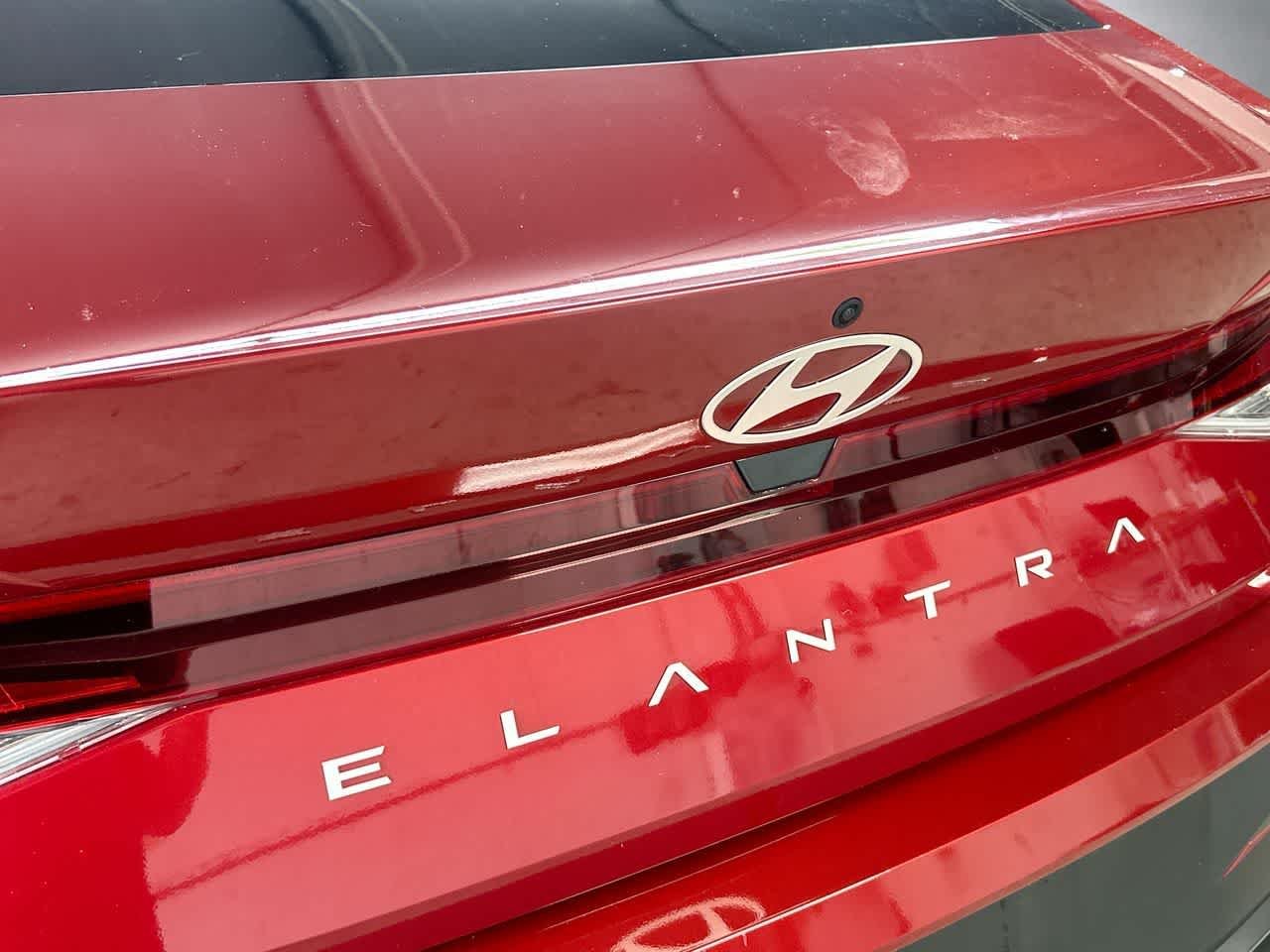 2026 Hyundai Elantra SE - Photo 10