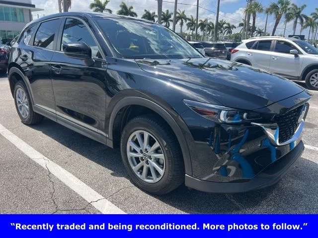 2023 Mazda CX-5 S Preferred package Auto AWD's photo